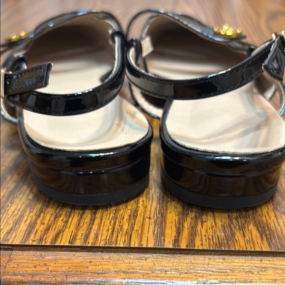 Elegant Black Slingback Flats - Picture 3 of 4